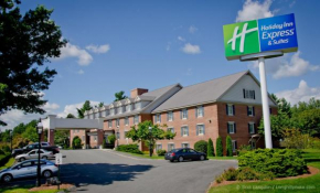 Отель Holiday Inn Express and Suites Merrimack, an IHG Hotel  Мэрримек